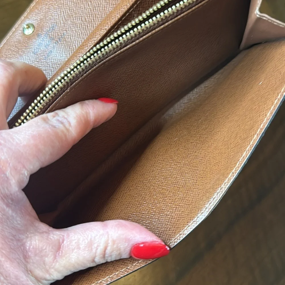 Louis Vuitton Sarah Wallet - Picture 4 of 14